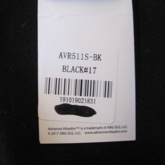 Adrienne Vittadini So Soft Wrap With Fringe - Picture 6 of 8